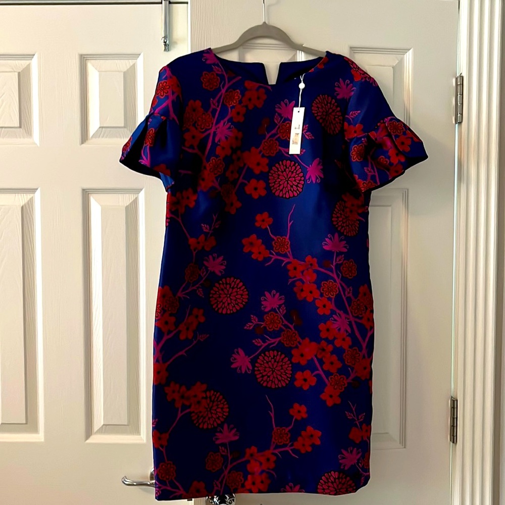 Love this dress! Gorgeous almost navy with pink/purple red light tapestry